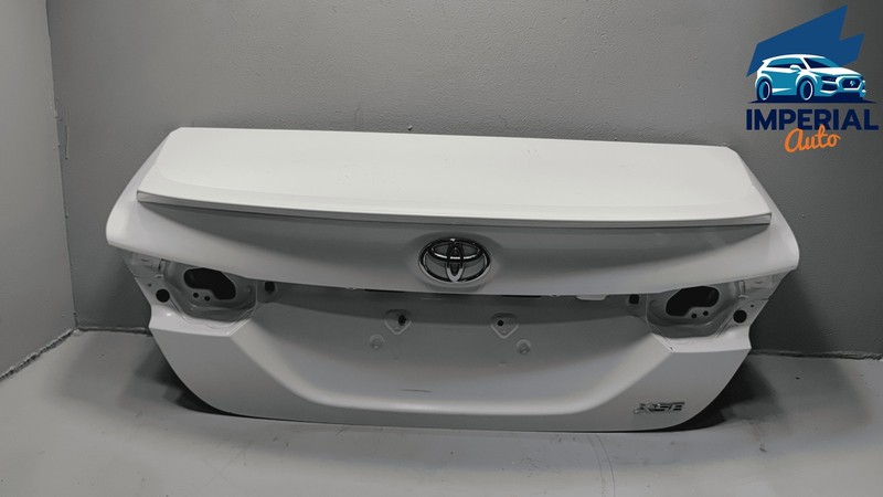 2018-2024 TOYOTA CAMRY REAR TRUNK LID SHELL PANEL W/ SPOILER WHITE 089 OEM
