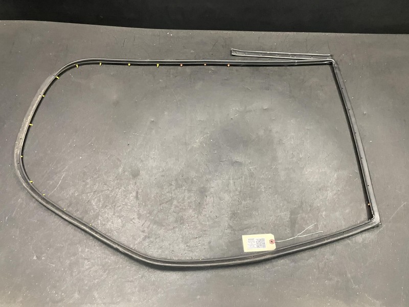 Rear Right Door Weatherstrip 2019 KIA Soul 83140-B2000 2014 2015 2016 2017 2018