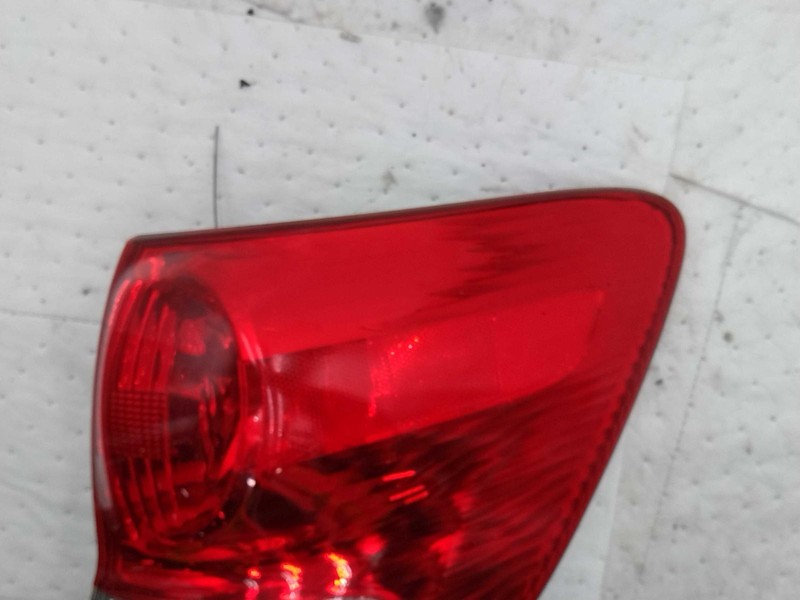 2006 Toyota Sequoia Right Tail Light Assembly Silver OEM 381456 Used