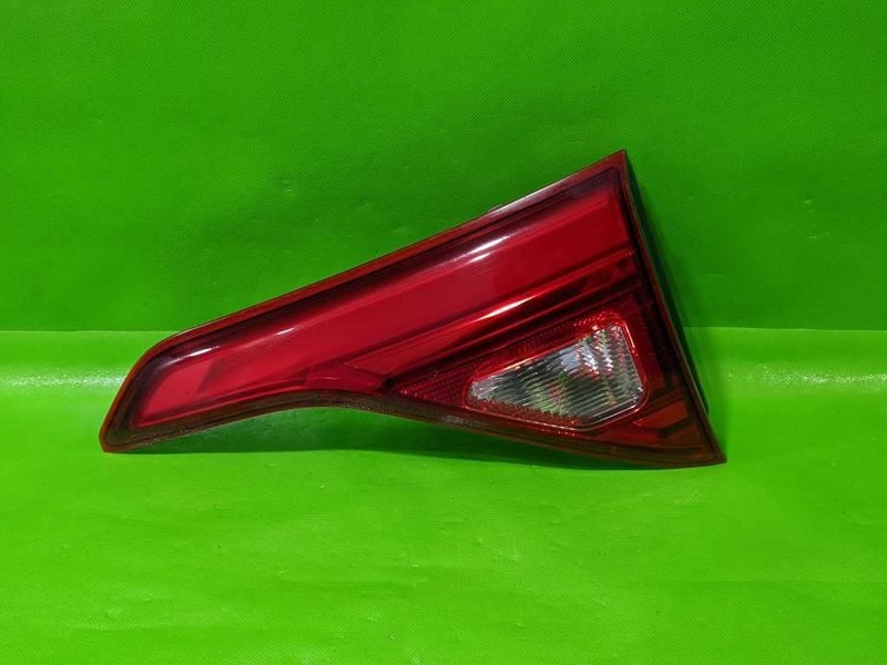 17 18 19 ACADIA PASSENGER RIGHT LID TAILLIGHT LAMP OEM 4546-42