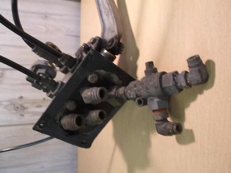 Meritor Wabco Air Brake Valve T-245128CAA *FREE SHIPPING*