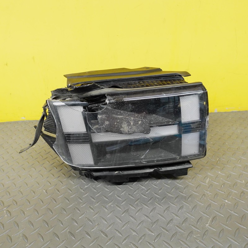 2024-2025 HYUNDAI SANTA FE RIGHT SIDE HEADLIGHT LAMP ASSEMBLY OEM 92102R6000