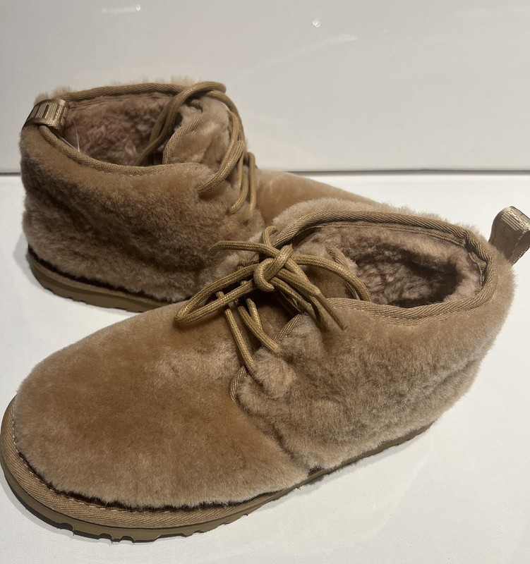 UGG Neumel Cozy Sheepskin Short Chukka Boot Chestnut Brown Womens Size 6 1123665