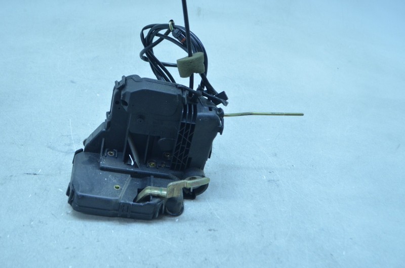 03-09 MERCEDES-BENZ W211 E320 FRONT LEFT DRIVER SIDE DOOR LOCK LATCH OEM