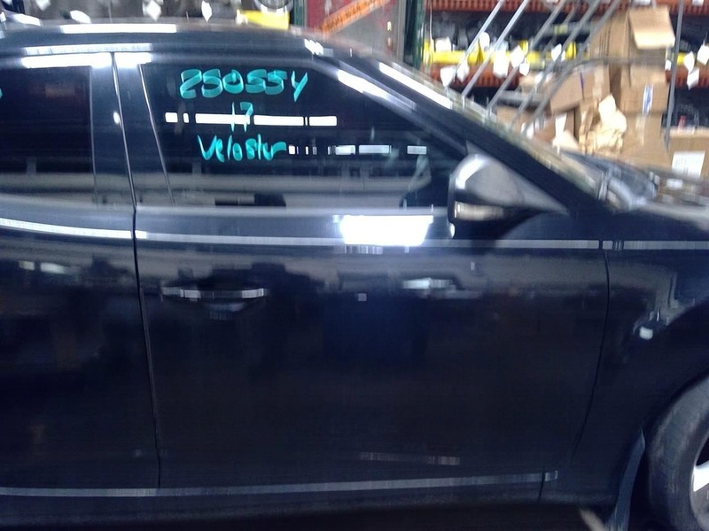 Passenger Front Door Without Solar Fits 12-17 VELOSTER 1724051
