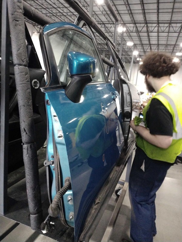 2015 Nissan Versa Left Front Door Blue 451415 Used 105k Miles