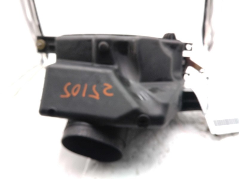Used Air Cleaner Assembly fits: 2009 Honda Odyssey 3.5L EX-L leather Grade A