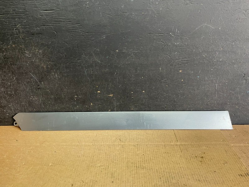 2005 to 2010 Honda Odyssey Right Side Rail Cover Quarter Trim Molding J3914 DG