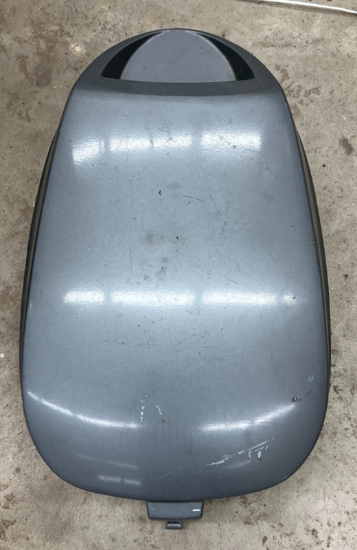 2162-6392F 4 Mariner 75hp 1984 6560622 Outboard Motor top cowl FRESHWATER
