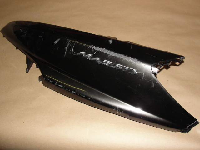 2009 YAMAHA YP 400 MAJESTY REAR LEFT SIDE TAIL FAIRING COVER SRU-21711 YP400