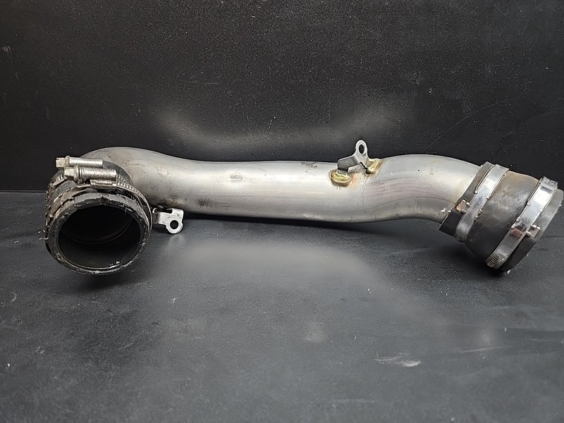 14-17 Mercedes W222 W217 S550 4.7L Turbo Charger Hose Line Tube