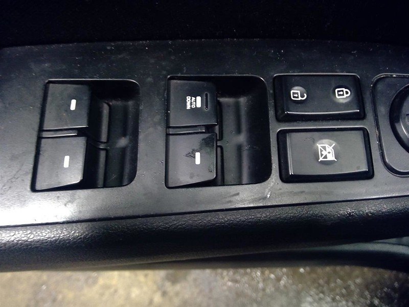Driver Front Door Switch Driver's Sedan Master Fits 17-20 ELANTRA 1758560