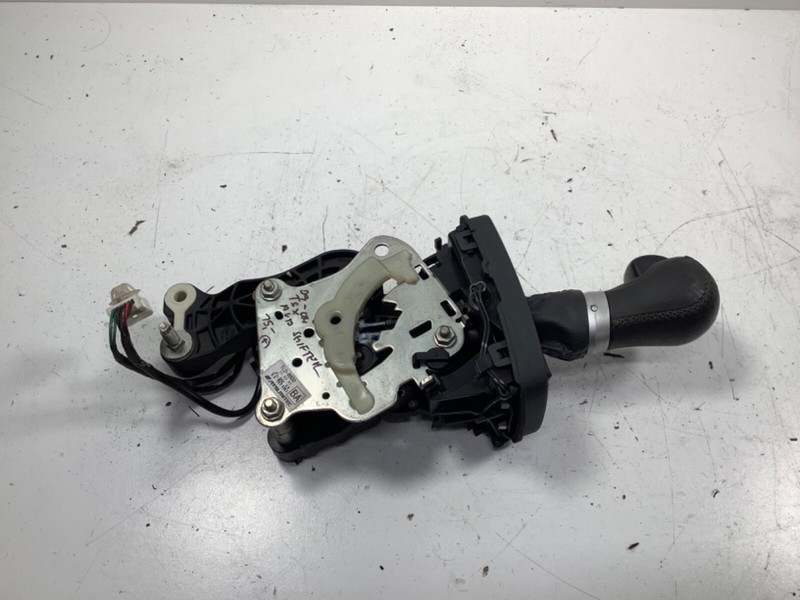 09-014 Acura TSX Auto Shifter 54300-TL0-G81ZA OEM