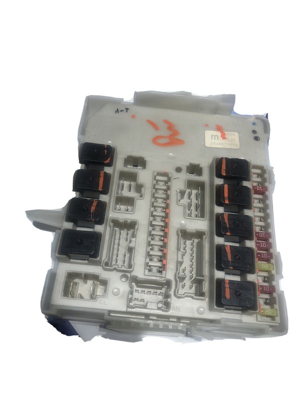 04 05 06 07 NISSAN TITANIPDM ENGINE FUSE RELAY BOX 284B 67S002 OEM