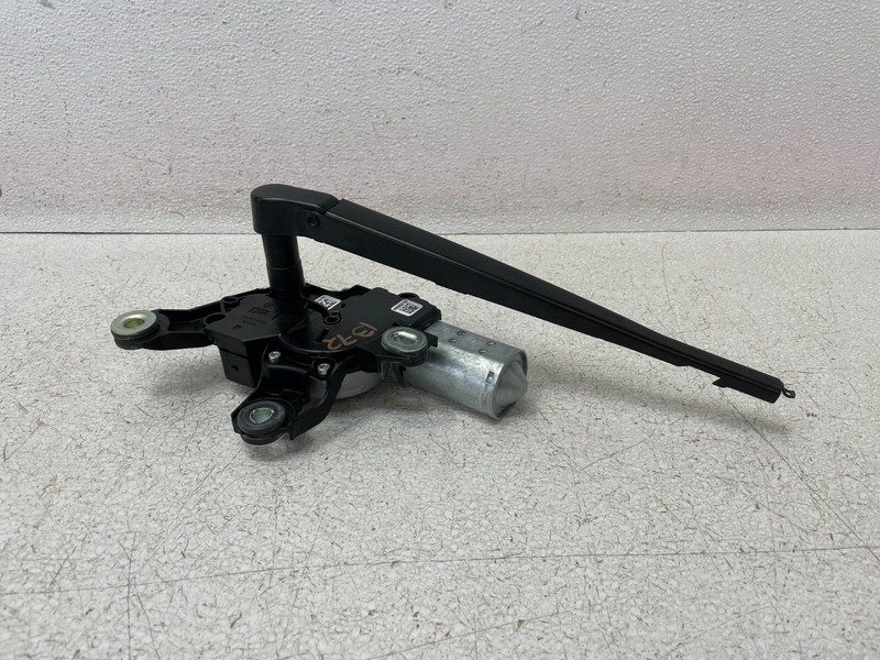 2015 2016 2017 2018 Porsche Macan Rear Windshield Wiper Motor & Arm 1372 OEM