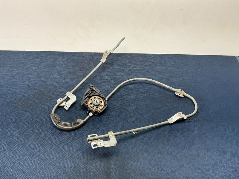 85–91 E30 325e 325i Front Left Side Door Window Regulator Lifter Mechanism OEM