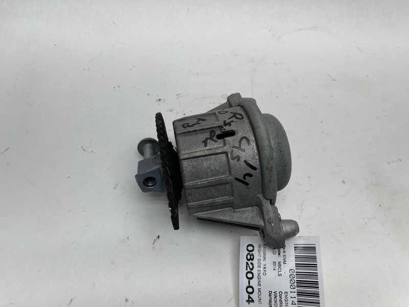 12-14 MERCEDES CLS550 CLS500 C218 FRONT RIGHT PASSENGER SIDE ENGINE MOUNT OEM
