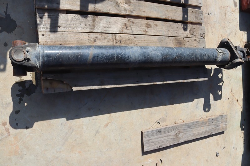 2013-2018 MACK CXU613 MAIN DRIVE SHAFT AFTER TRANY ABOUT 67" INCH OEM