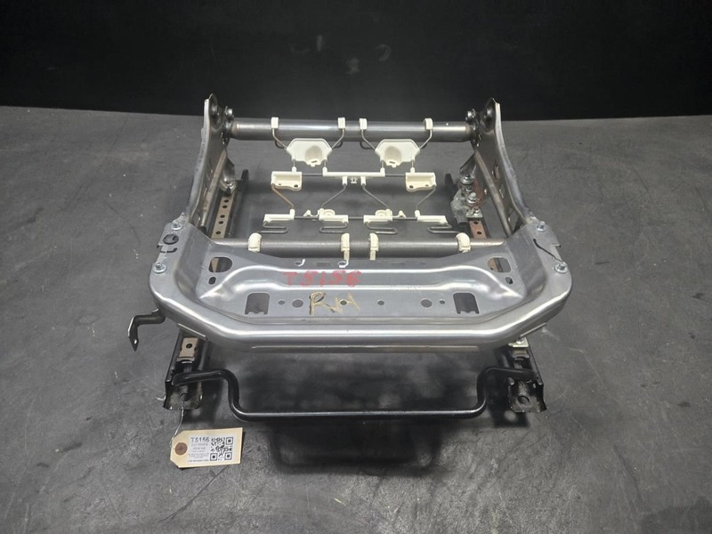 Front Right Seat Lower Frame 2021 Toyota RAV4 71610-0R090 2019 2020 2022 - 2025