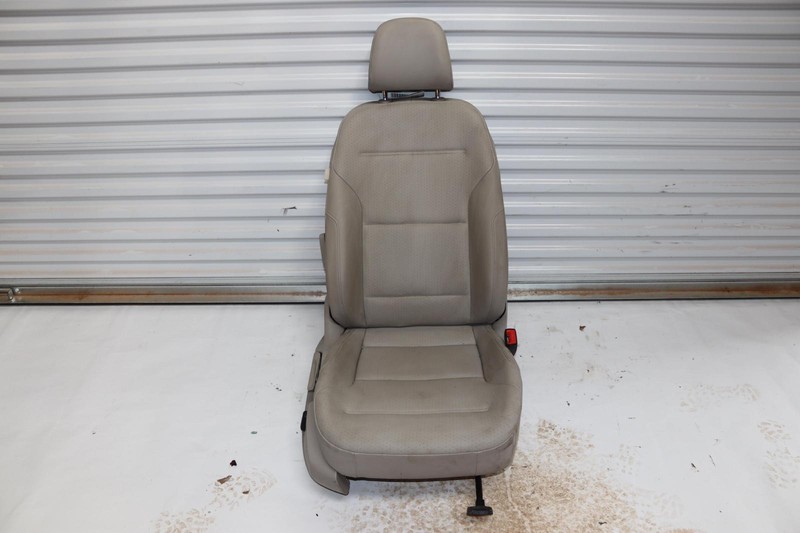 2015-2019 VOLKSWAGEN GOLF HATCHBACK FRONT RIGHT SIDE SEAT TAN LEATHERETTE OEM