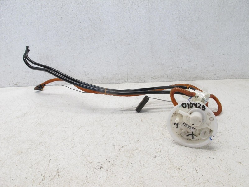 11-15 BMW E70 X5 08-10 E71 X6 3.0 TURBO FUEL TANK SENDER SENDING UNIT OEM 010925