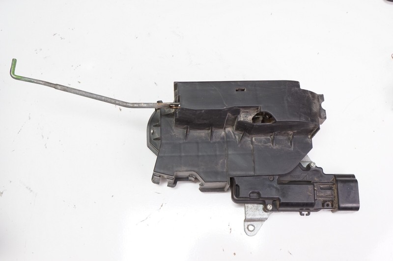 HUMMER H3 Liftgate Tailgate Lock Latch Actuator OEM 2006 - 2010