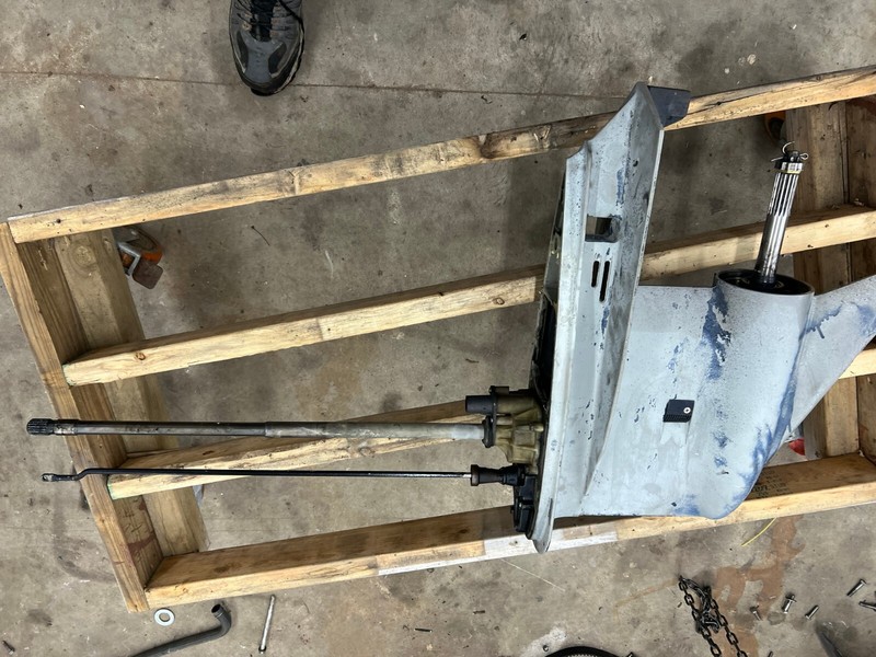 Evinrude Johnson Outboard 225hp 25" Lower Unit CLEANED & READY! FRESHWATER!