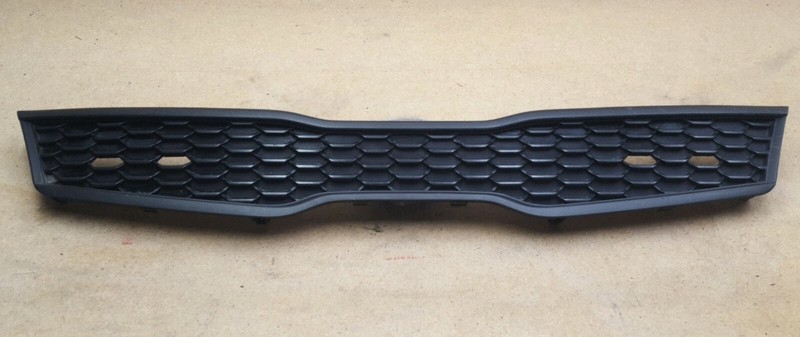 2012 - 2014 KIA RIO Front Bumper Grille OEM P# 86351-1W000