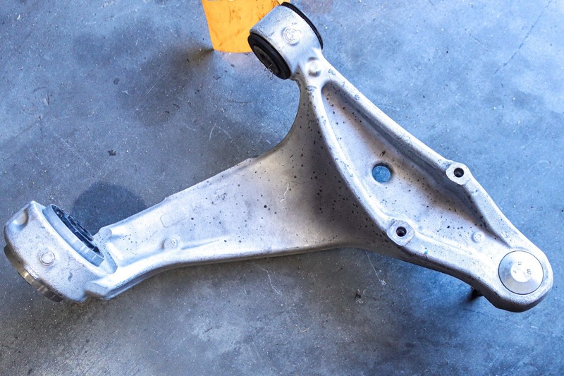 OEM Cadillac GM OEM 08-15 CTS Front LH Lower Control Arm 20804093 *USED*