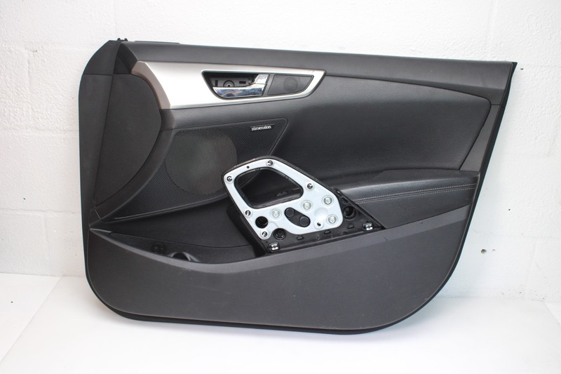 2012-2017 Hyundai Veloster Door Trim Panel Front Right Passenger 82380-2V000
