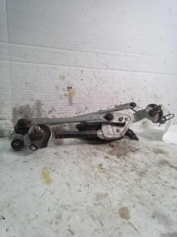 2017 Hyundai Accent Wiper Motor OEM 981101R000 Red 76K Miles
