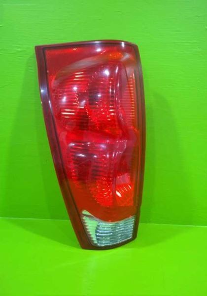 02 03 04 05 06 AVALANCHE DRIVER LEFT TAILLIGHT LAMP OEM 2335-12