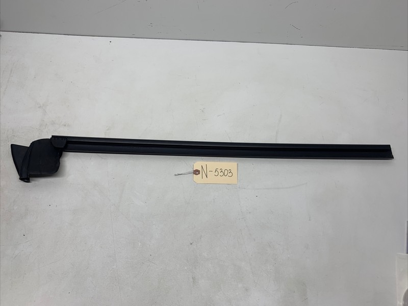 2020-22 Tesla Model Y MY Front Left Door Inner Belt Rubber Seal Molding 5303 U8