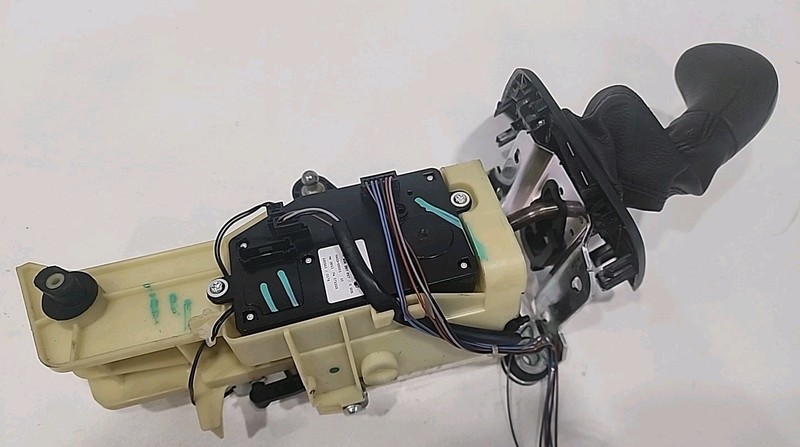 14-18 Mercedes Sprinter 2500 Center Console AT Floor Gear Shifter Selector OE