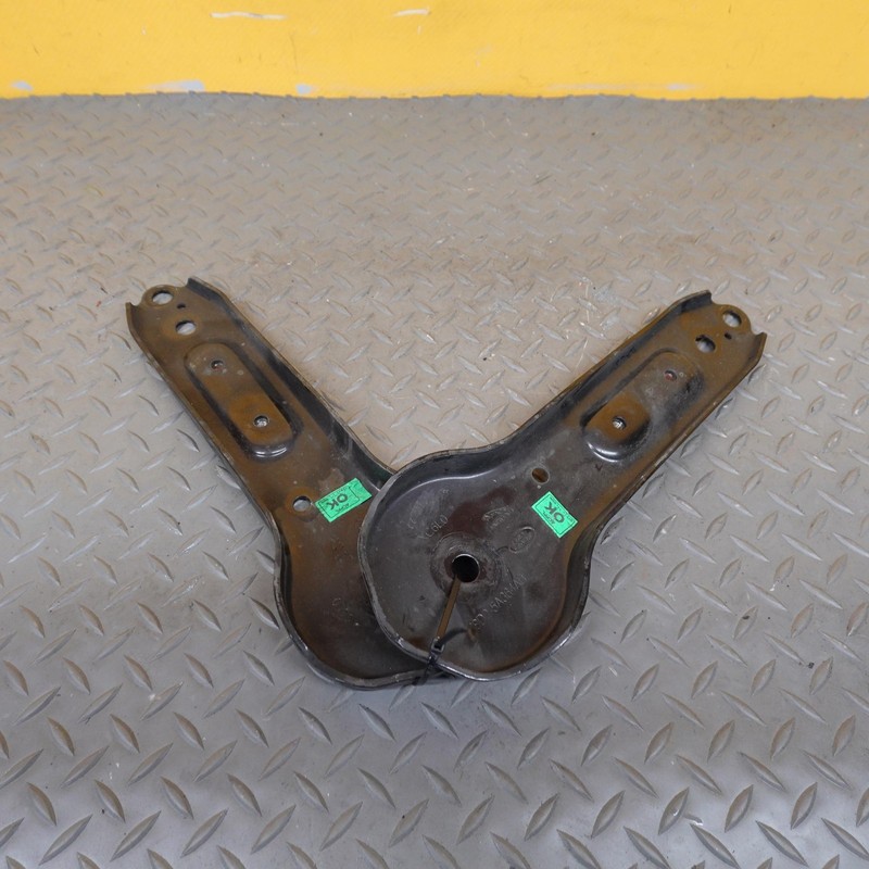 2020-2022 RANGE ROVER EVOQUE BRACKET SUBFRAME LEFT & RIGHT SET 2 OEM K8D25A364AB