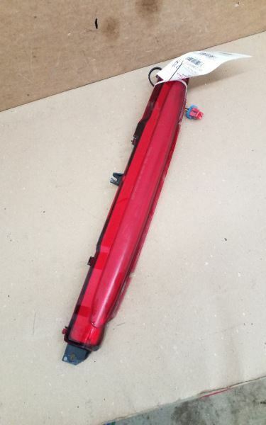 AVALNCH15 2002 High Mounted Stop Light 235153