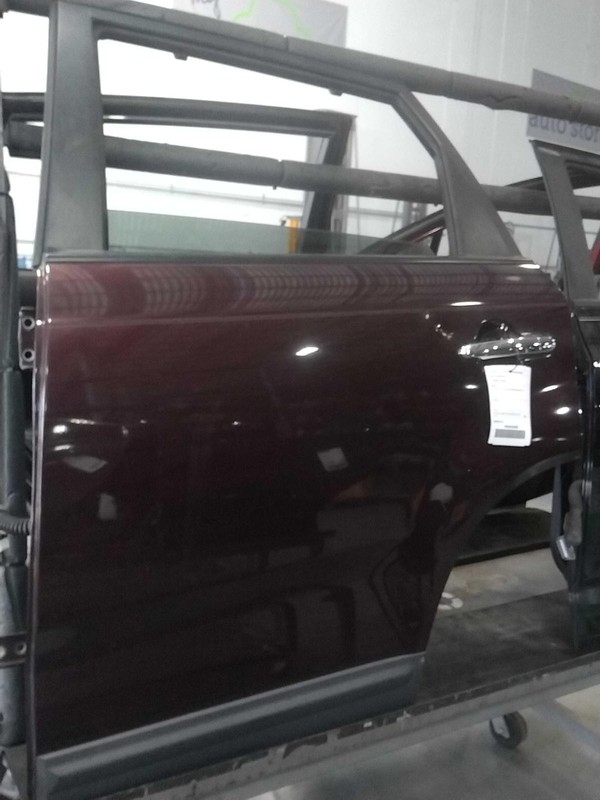 2015 KIA SORENTO Rear Left Door Maroon OEM 684765, 128K Miles, No Warranty