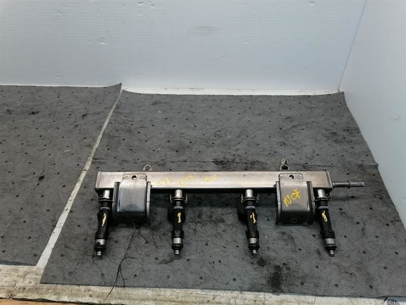Fuel Injectors with Rail 2.5L Fits 09-13 MAZDA 6 1184422