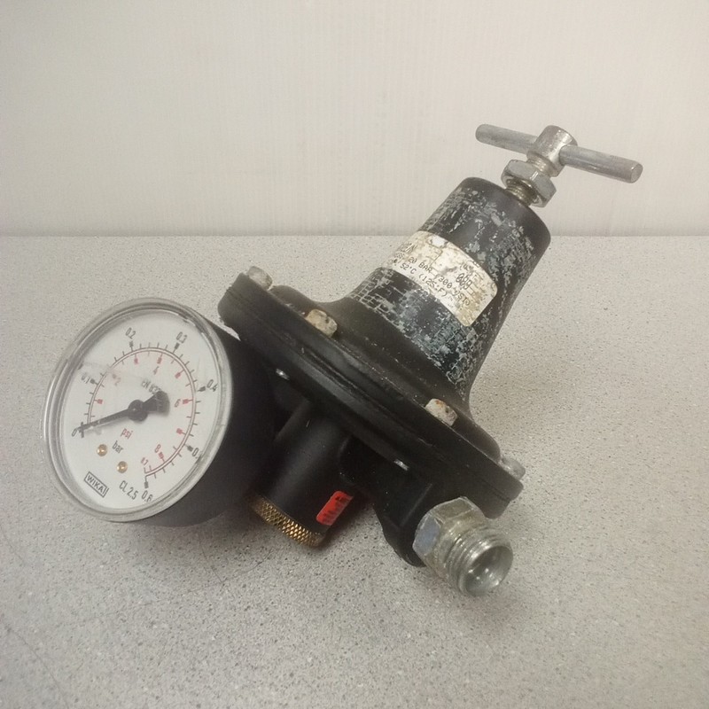 R216G02E/N Pressure Regulator NPT 1/2" & 1/4"
