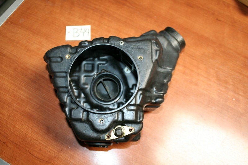 1985 Honda VT500C Shadow Air Filter Box Housing OEM 85 E