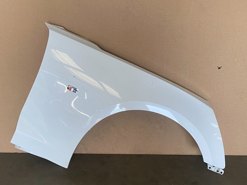 16 17 18 Chevrolet Camaro SS Right Pass Fender Shell Cover Panel White 1547 OEM