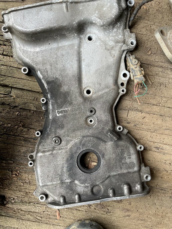 07-17 PATRIOT CALIBER 200 SEBRING AVENGER ENGINE MOTOR TIMING CHAIN COVER