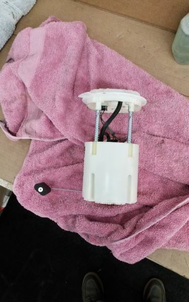 Fuel Pump Assembly 3.3L Fits 08-10 CARAVAN 230056