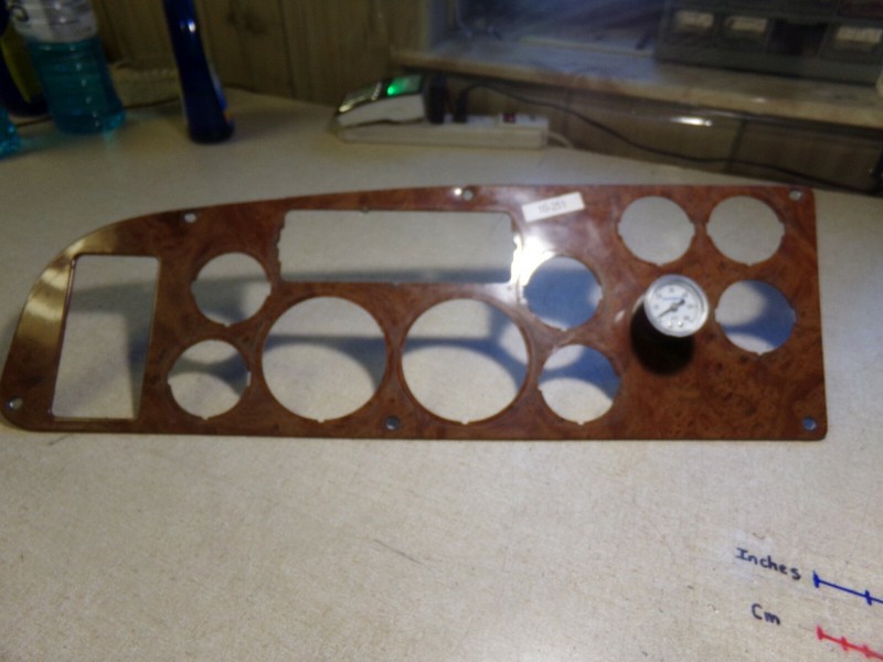 Wood-Grain Commercial Truck Dash Bezel 1705005 M001 Rev. E 562101PSI Gauge