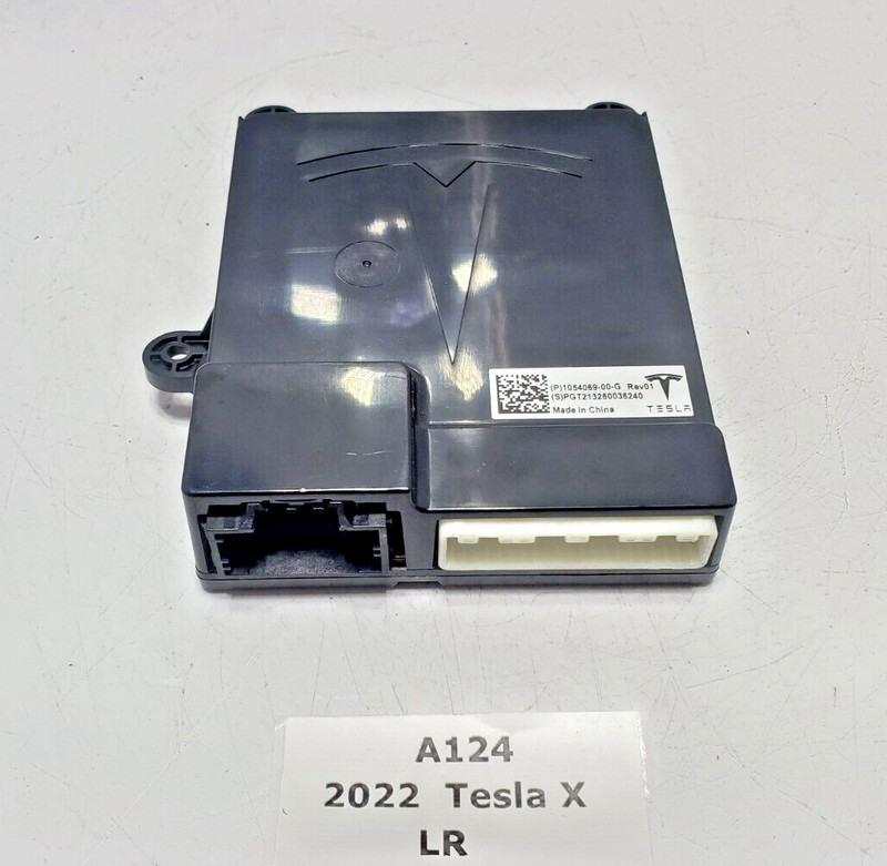 ✅ 21-23 OEM Tesla Model X Rear Seat Control Module Computer Assembly