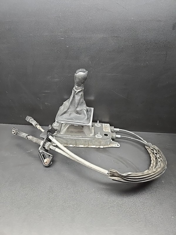 09-17 VW CC B6 6spd Manual Shifter Box Linkage & Cables Lever 3C0711049AK 12 13