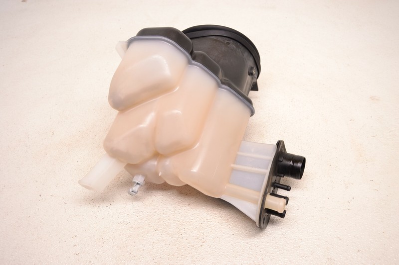 Porsche Boxster Coolant Reservoir W/ Oil Filler Neck 987 Genuine Oem 2005-2012
