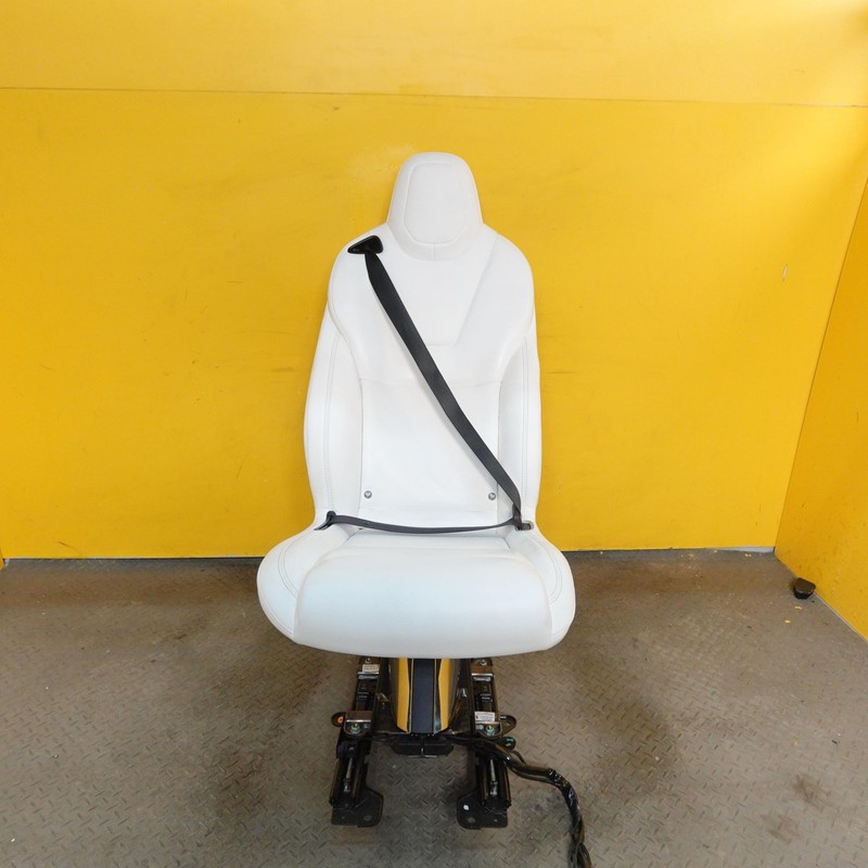 2016-2020 TESLA MODEL X OEM RIGHT PASSENGER SIDE MIDDLE ROW REAR SEAT WHITE