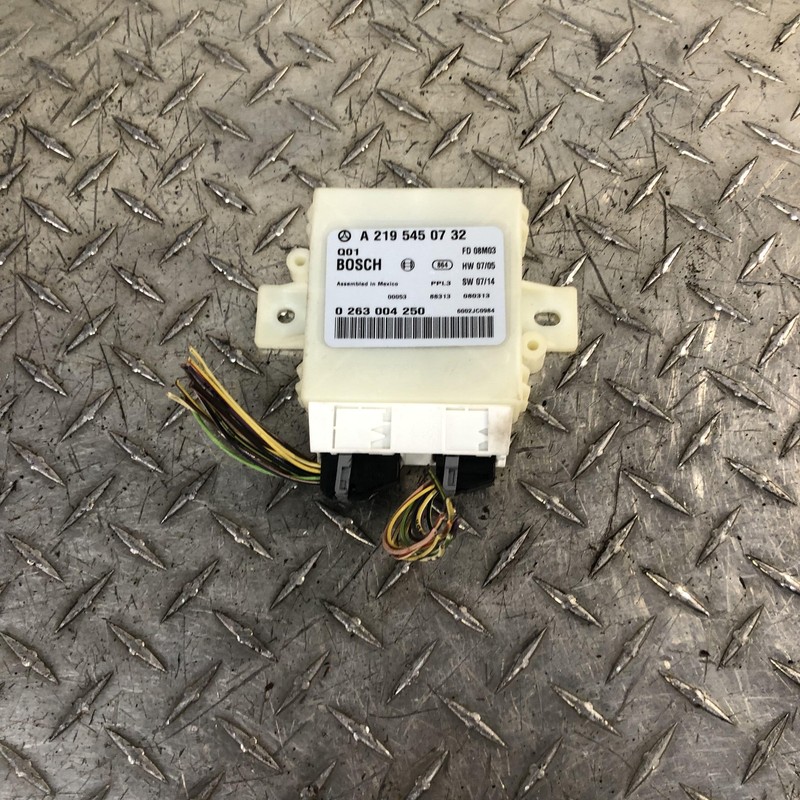 09-11 Mercedes W219 CLS550 Parking Distance Control PDC Module 2195450732