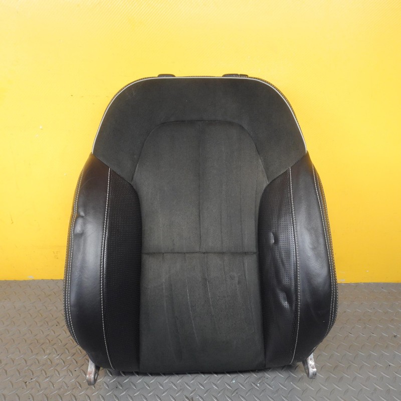 2019-2022 VOLVO XC40 FRONT LEFT DRIVER SIDE SEAT UPPER CUSHION OEM 31467413